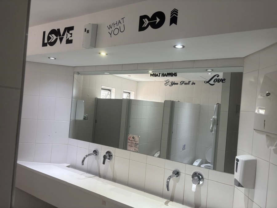To Let Commercial Property for Rent in Rosendal Western Cape